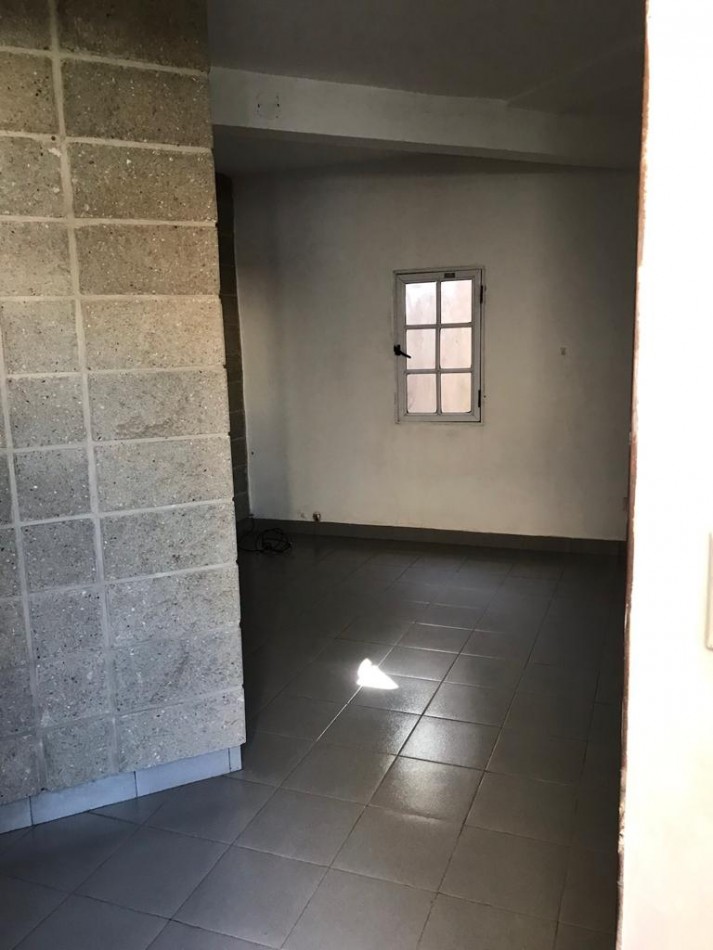 Excelente casa 3 amb con cochera y parque, ubicado en Cerrito al 1200, Lomas de Zamora
