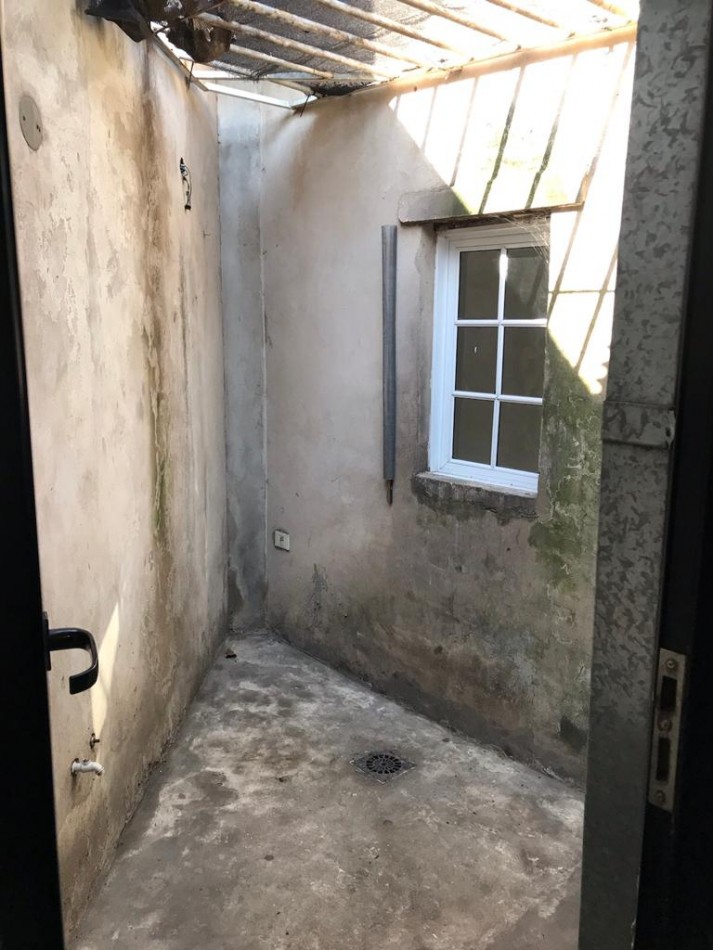 Excelente casa 3 amb con cochera y parque, ubicado en Cerrito al 1200, Lomas de Zamora