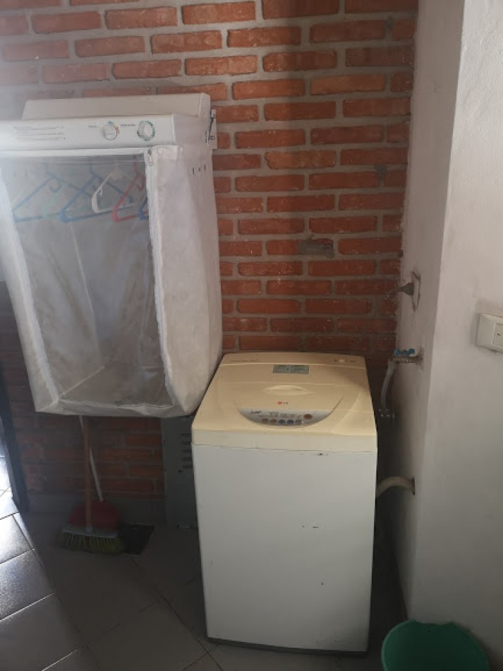 Excelente casa 3 amb con cochera y parque, ubicado en Cerrito al 1200, Lomas de Zamora