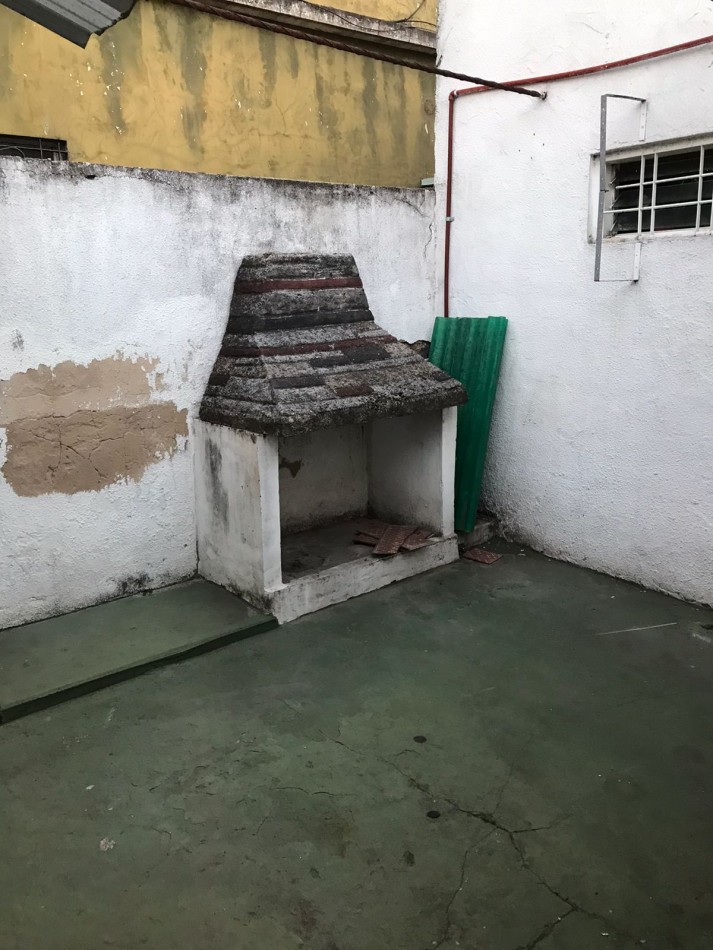 PH 2 amb amplio APTO CREDITO con patio y parrilla, ubicada en Jacinto Rosso 452 Lomas de Zamora