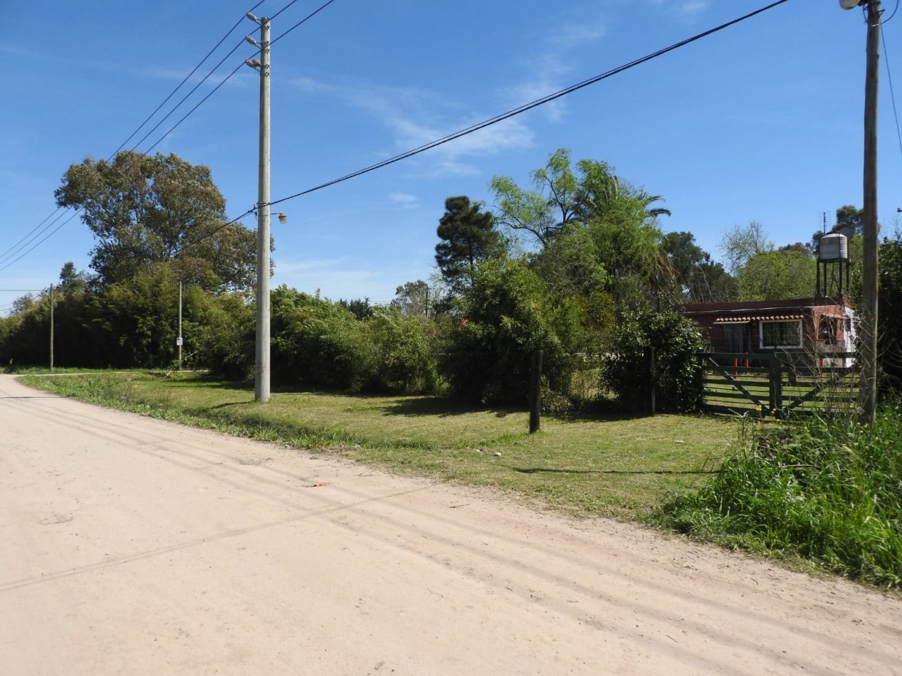 Gran terreno con casa 3 amb y pileta, ubicado en Juan Bautista Alberdi y Bouchard , San Vicente