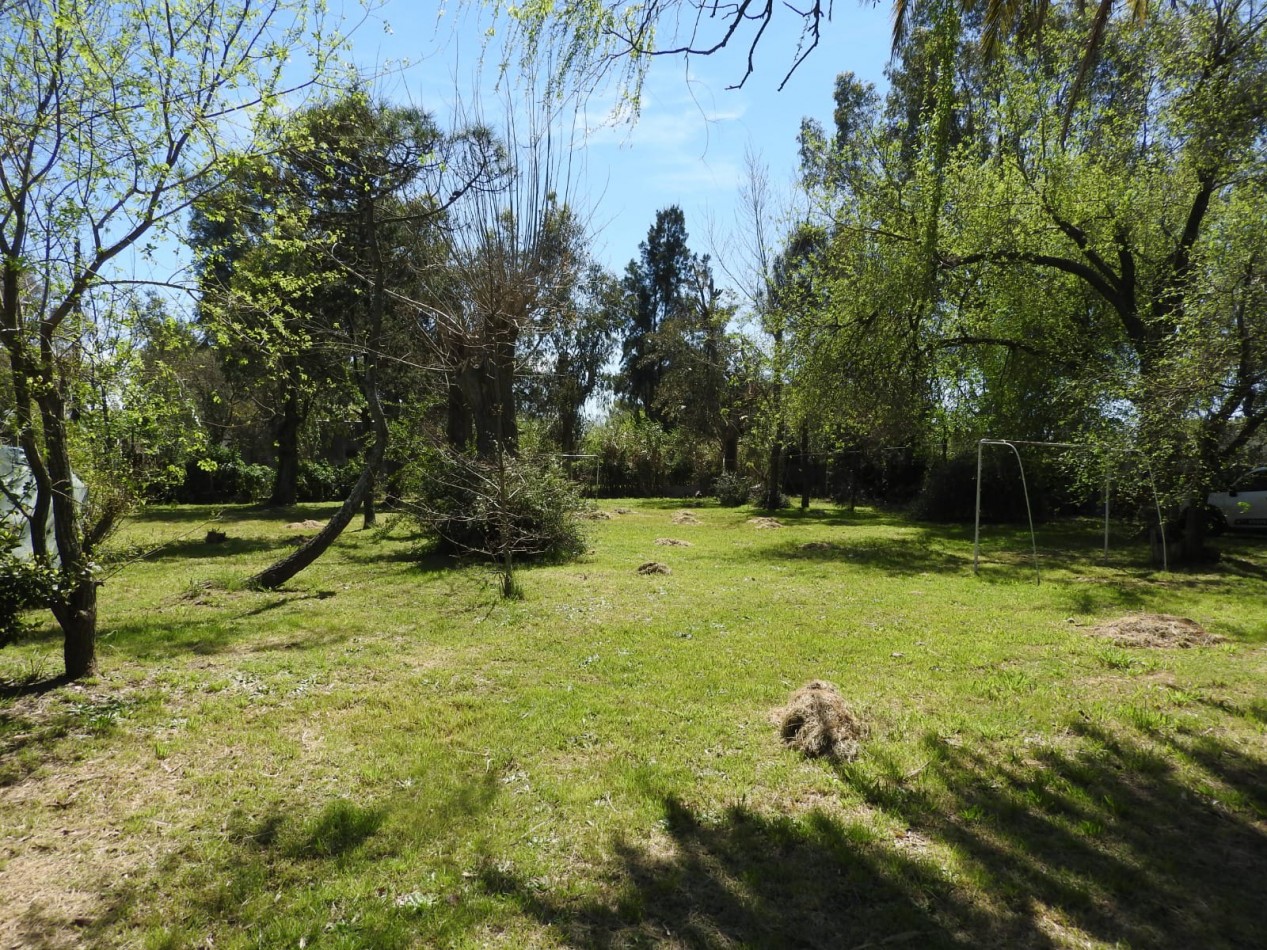 Gran terreno con casa 3 amb y pileta, ubicado en Juan Bautista Alberdi y Bouchard , San Vicente