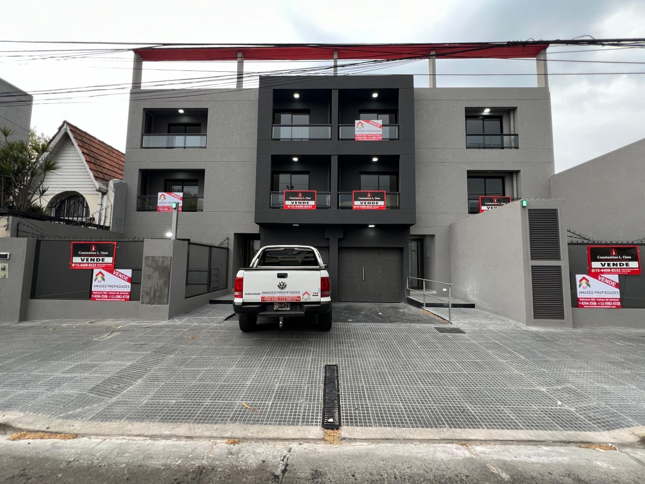 Duplex al frente a estrenar, apto credito, pb con patio y balcon. Ubicado en Hipolito Yrigoyen 7724, Banfield