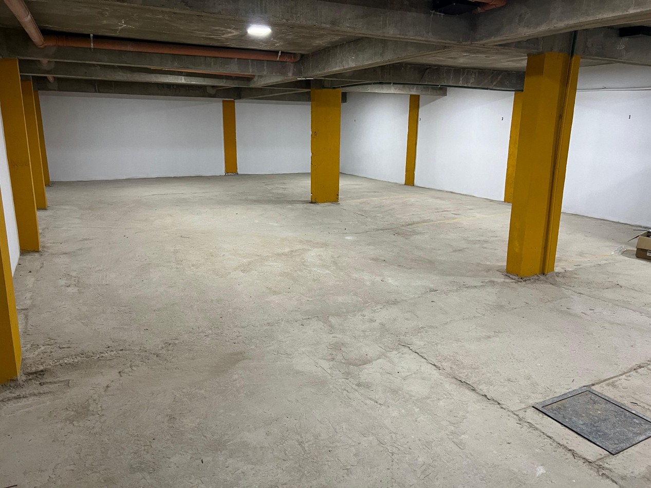 Venta cochera subsuelo, ubicada en Hipolito Yrigoyen 7718, Banfield