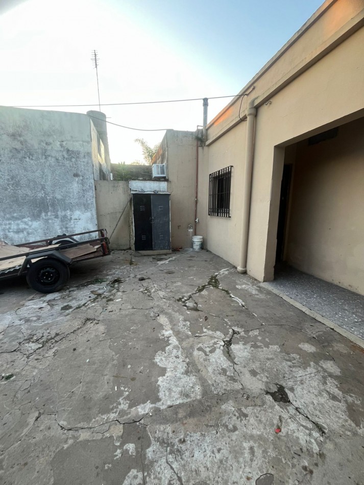 Gran casa 3 amb con patio y cochera ubicada en Gral. Necochea 925, Llavallol