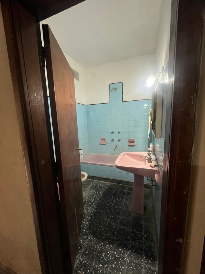 Gran casa 3 amb con patio y cochera ubicada en Gral. Necochea 925, Llavallol