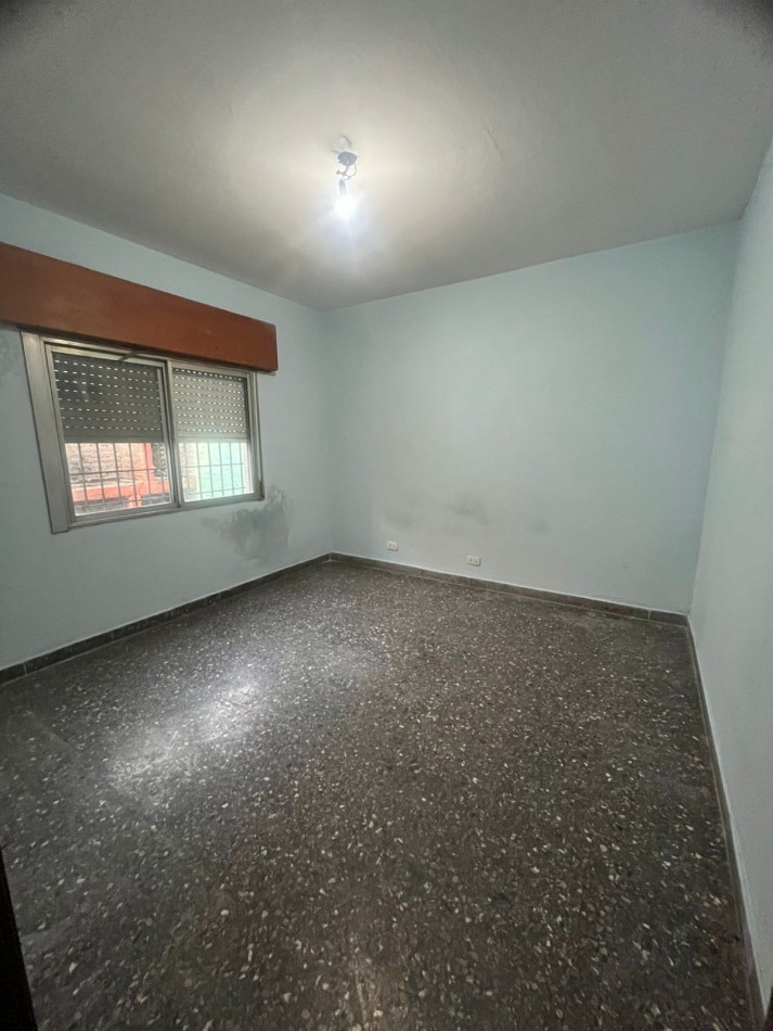 Gran casa 3 amb con patio y cochera ubicada en Gral. Necochea 925, Llavallol