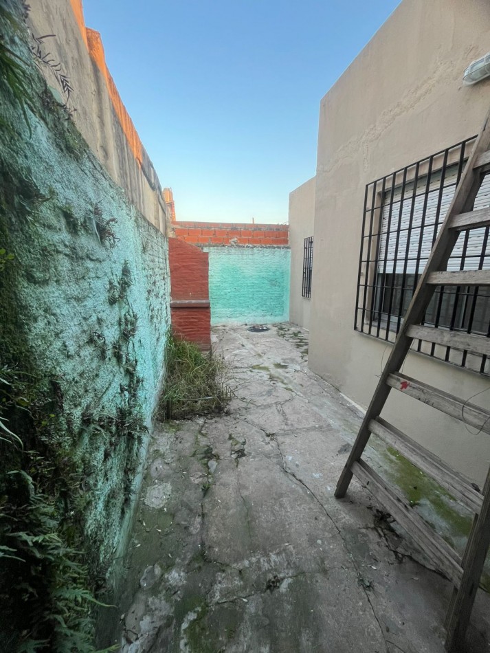 Gran casa 3 amb con patio y cochera ubicada en Gral. Necochea 925, Llavallol