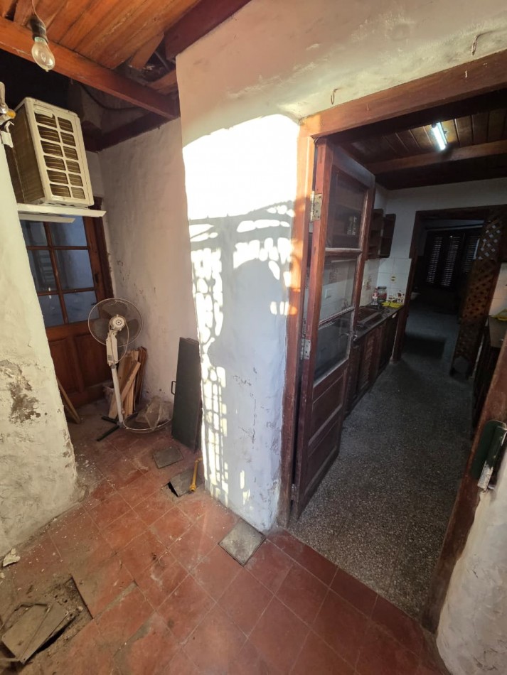 Casa 3 amb con terraza y cochera. Excelente ubicacion: Bernardo de Yrigoyen 196, Temperley
