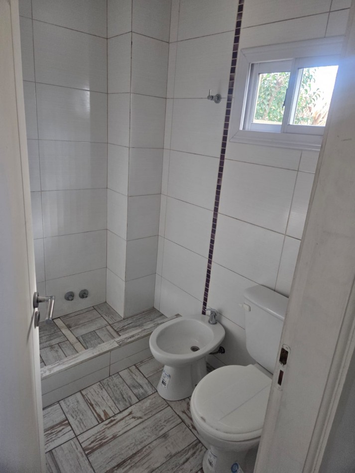 Monoamb impecable poca antiguedad. Ubicado en Moises Lebensohn 569, Avellaneda