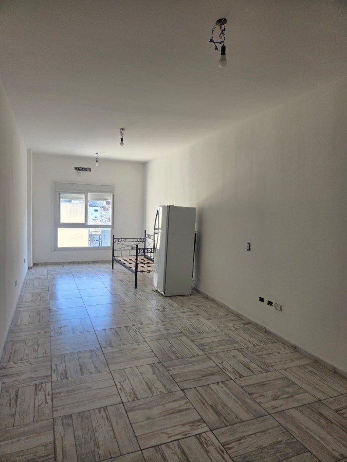 Monoamb impecable poca antiguedad. Ubicado en Moises Lebensohn 569, Avellaneda