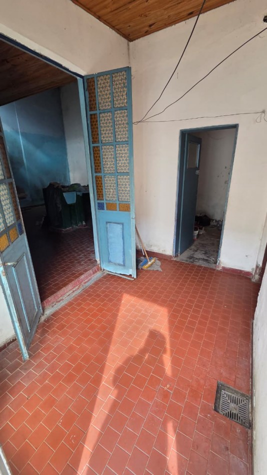 Amplio ph al frente tipo casa totalmente independiente de 4 amb con patio, cochera y terraza. Apto credito. Excelente ubicacion: Juncal 235, Temperley