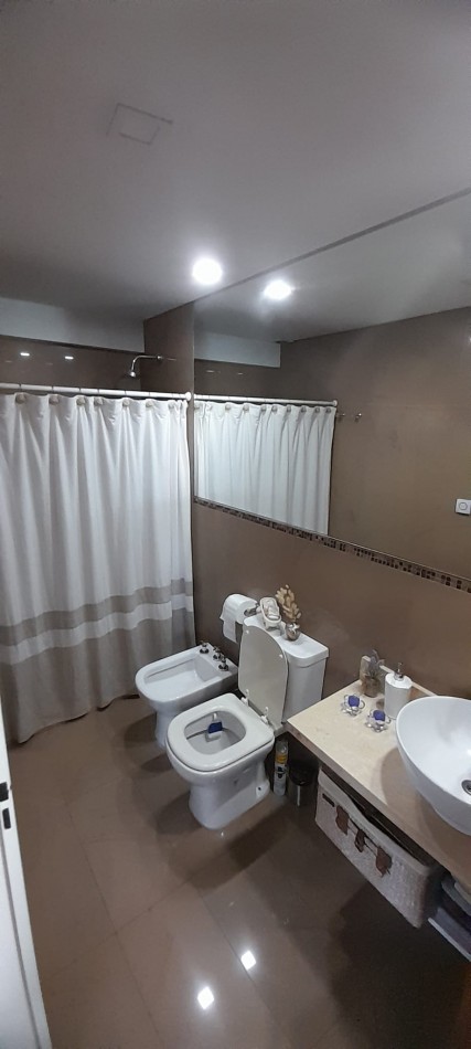 Dpto premium 3 amb al frente con balcon/terraza, 2 cocheras y amenities en el corazon de Adrogue: Cordero 751