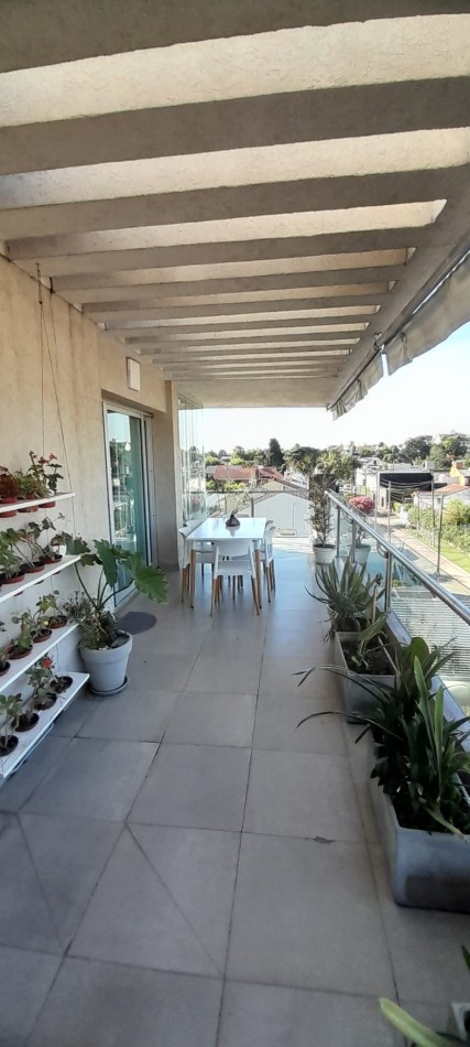 Dpto premium 3 amb al frente con balcon/terraza, 2 cocheras y amenities en el corazon de Adrogue: Cordero 751