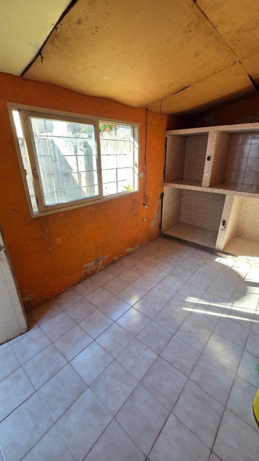 Casa ph al frente 4 amb con cochera y patio, ubicada en Cangallo 1421 Temperley