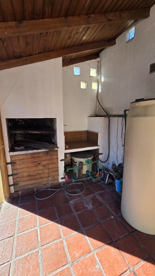 Ph tipo casa con cochera apto credito, Ubicado en Garona 1400, Lomas de Zamora