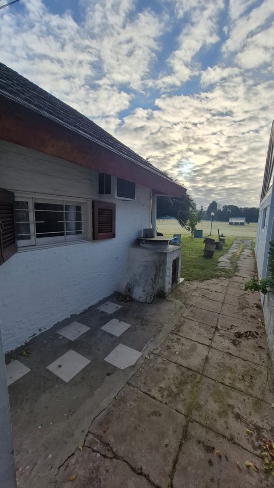 Excelente casa 2 amb con patio, jardin y parrilla. Ubicado en Azul 298, Monte Grande