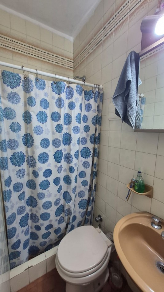 Excelente casa 2 amb con patio, jardin y parrilla. Ubicado en Azul 298, Monte Grande
