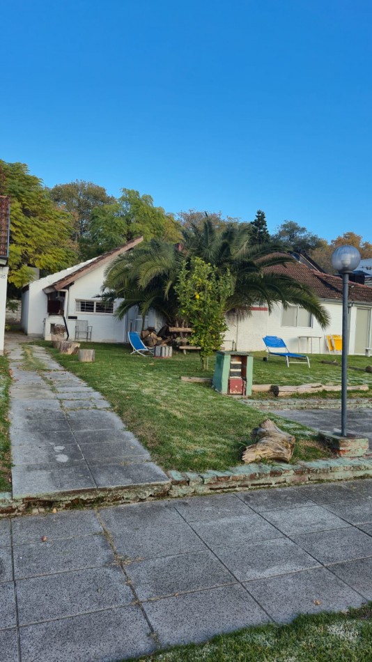 Excelente casa 2 amb con patio, jardin y parrilla. Ubicado en Azul 298, Monte Grande