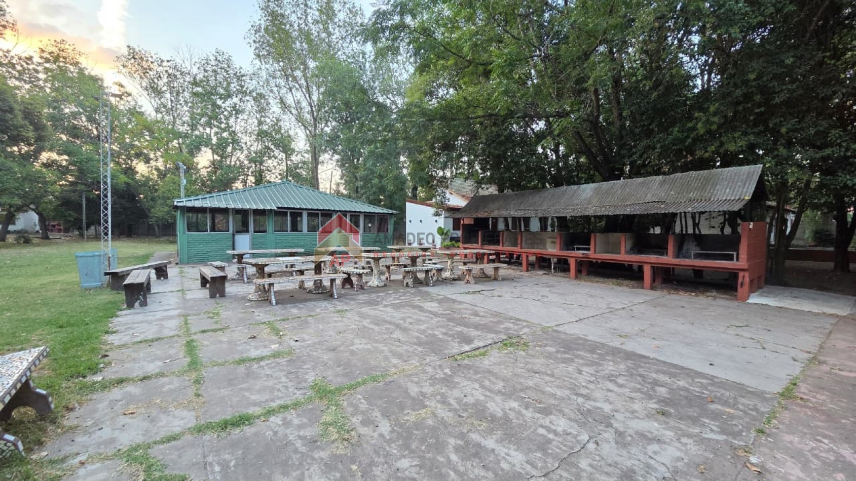 Bungalows 2 amb con patio y jardin. ubicado en Azul 298, Monte Grande