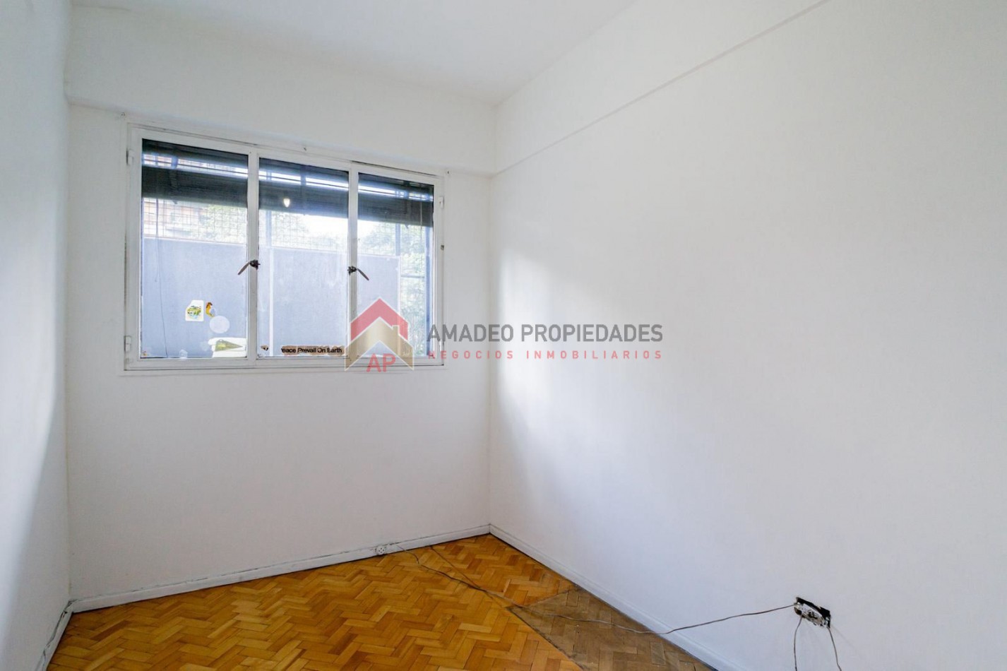 Dpto 4 amb al frente en 2° piso con lavadero y balcon. Excelente ubicacion: Oro al 4500 esquina Santa Fe, Palermo