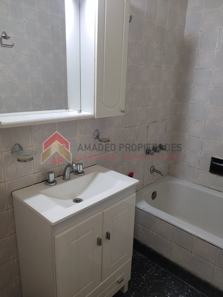 Excelente PH al frente tipo casa 3 amb ubicado en Carlos Tejedor 227 Lomas de Zamora