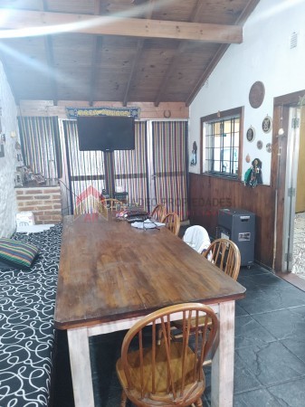 Casa 4 amb con cochera, ubicada en Esmeralda 2058 Lomas de Zamora