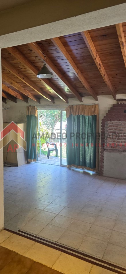 Casa 3 amb con jardin y parrilla, ubicado en Azul 298, Monte Grande