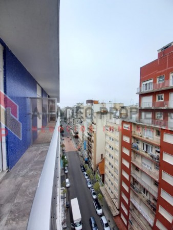 Hermoso Dpto monoambiente al frente Piso 11, ubicado en Santa Fe 1624 Mar del Plata