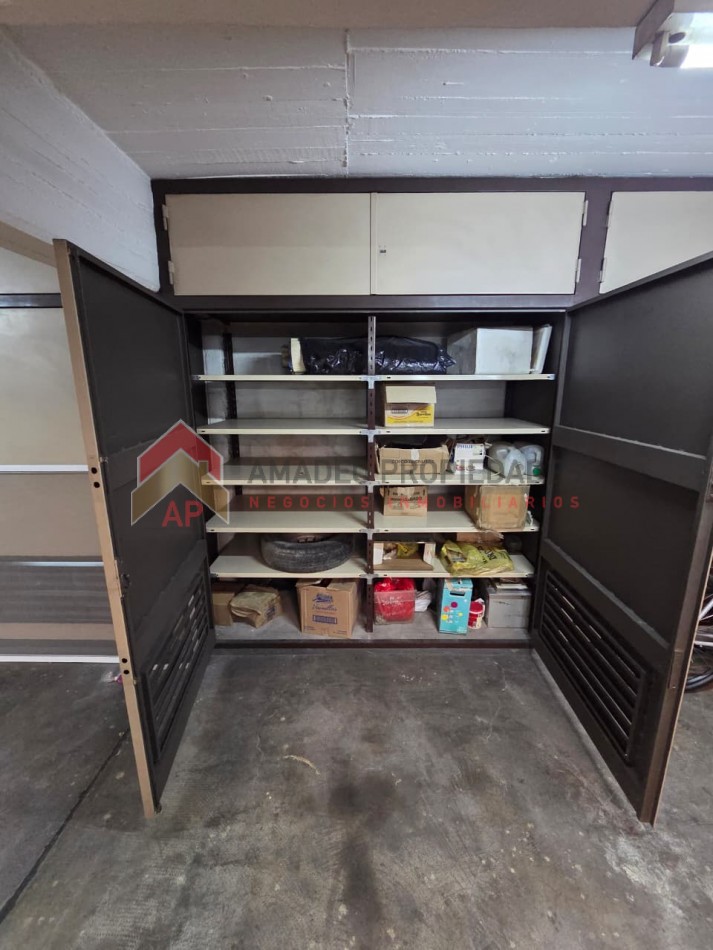 Impecable dpto semipiso 3 amb con balcon, cochera y baulera. Excelente ubicacion: Sixto Fernandez 137, Lomas de Zamora