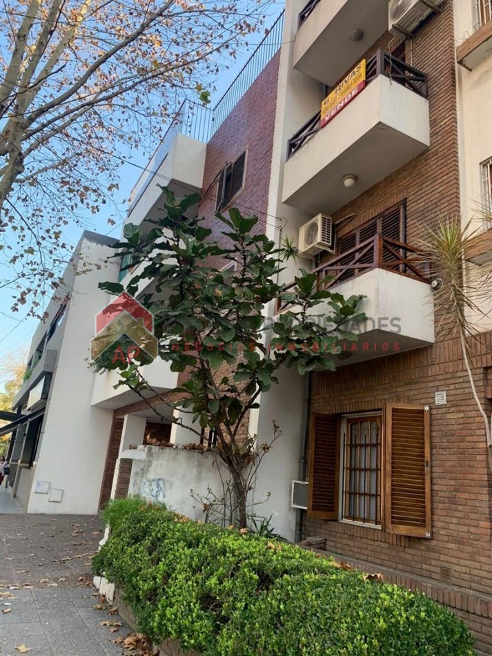Dpto semipiso 3 amb amplios con balcon y cochera. Excelente ubicacion: Alem 1306, Banfield