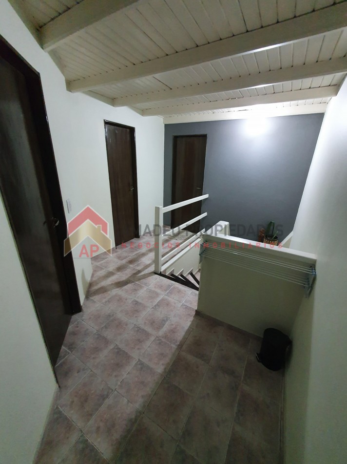 Impecable ph t/casa con patio y cochera, ubicado San Carlos 372, Temperley