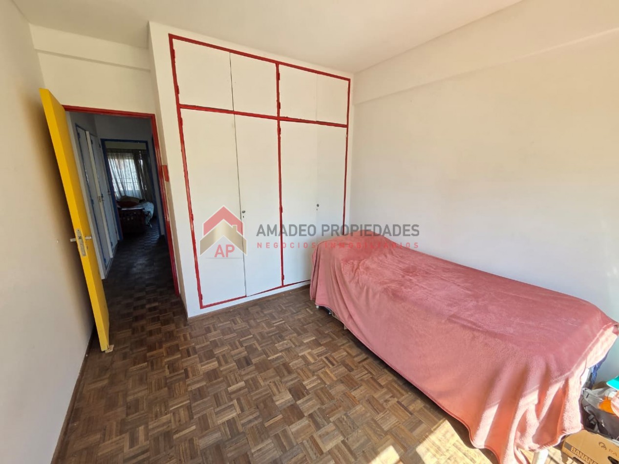 Impecable dpto semipiso 3 amb con balcon, cochera y baulera. Excelente ubicacion: Sixto Fernandez 137, Lomas de Zamora