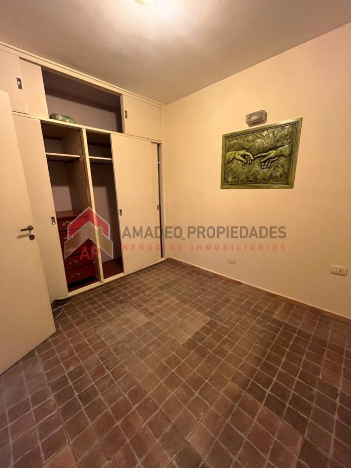 Dpto 2 amb, excelente ubicacion: Hipolito Yrigoyen 9115, Lomas de Zamora