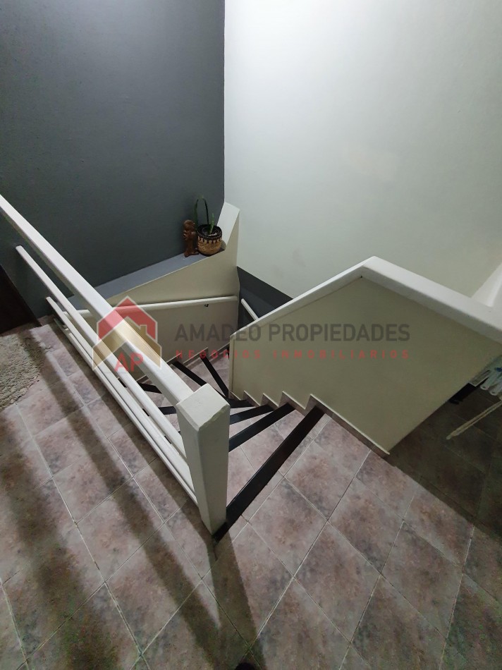 Impecable ph t/casa con patio y cochera, ubicado San Carlos 372, Temperley