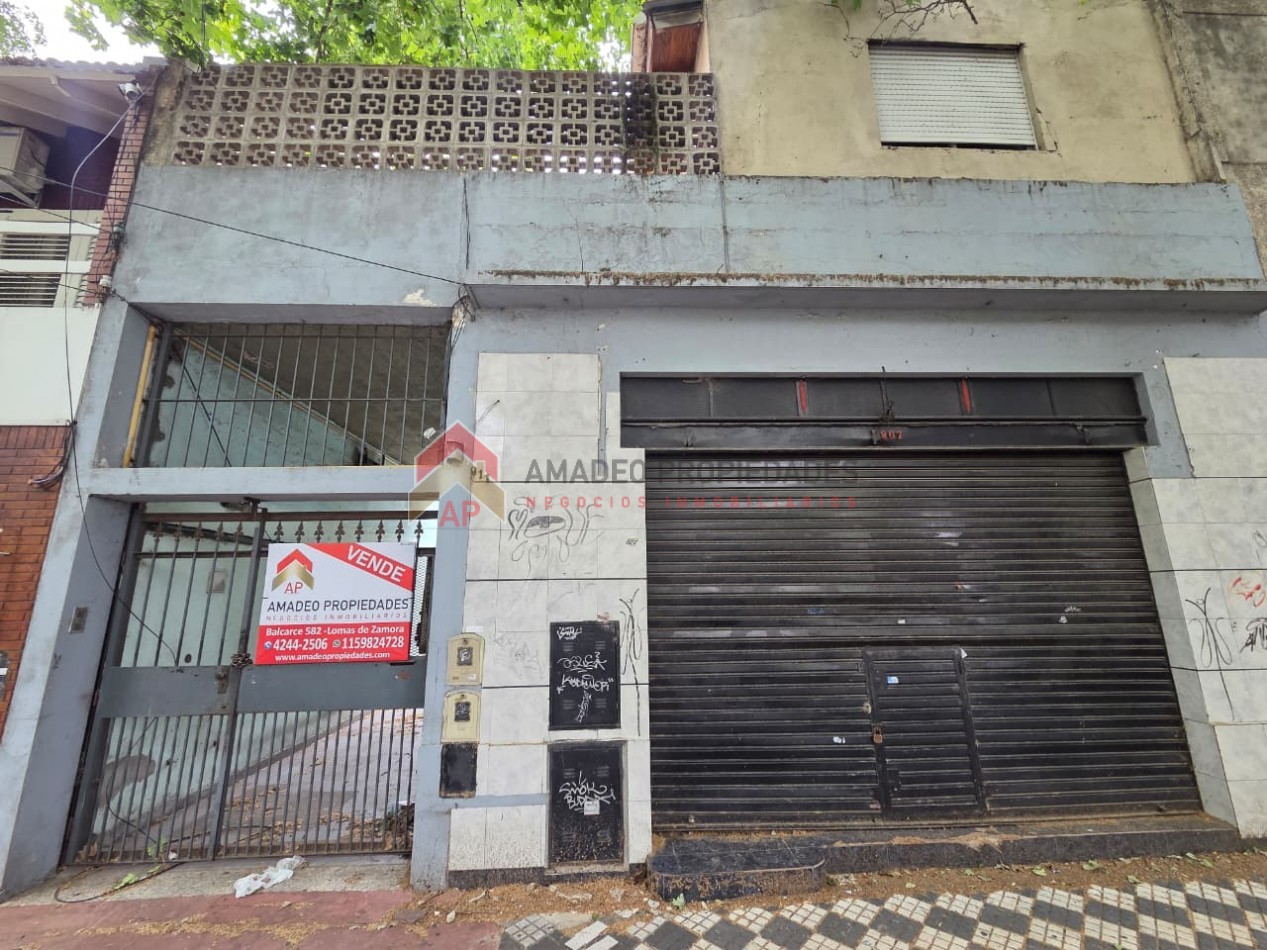 Gran lote ideal demolicion para construccion. Excelente ubicacion: Manuel Castro 911, Banfield