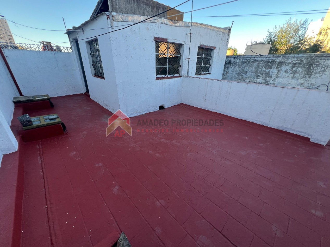 Dpto ph t/casa 3 amb con patio y terraza con quincho, ubicado Amancio Alcorta 363 Lanusita