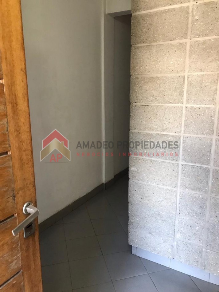 Excelente Casa con importante parque VENTA, ubicado en Cerrito al 1200, Lomas de Zamora