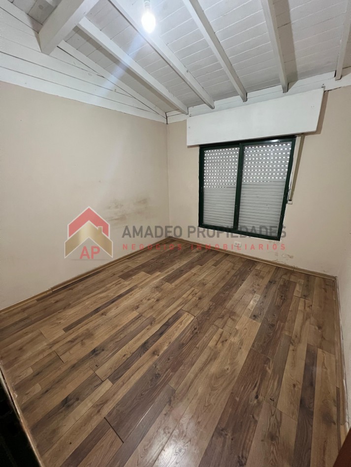 Casa 3 amb con amplio parque al frente, ubicada en Gonzalez Chavez 1061, Temperley