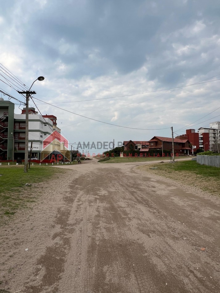 Dpto 2 amb en complejo con estacionamiento y parque comun, ubicado en calle 146 e/1 y 2 Villa Gesell 