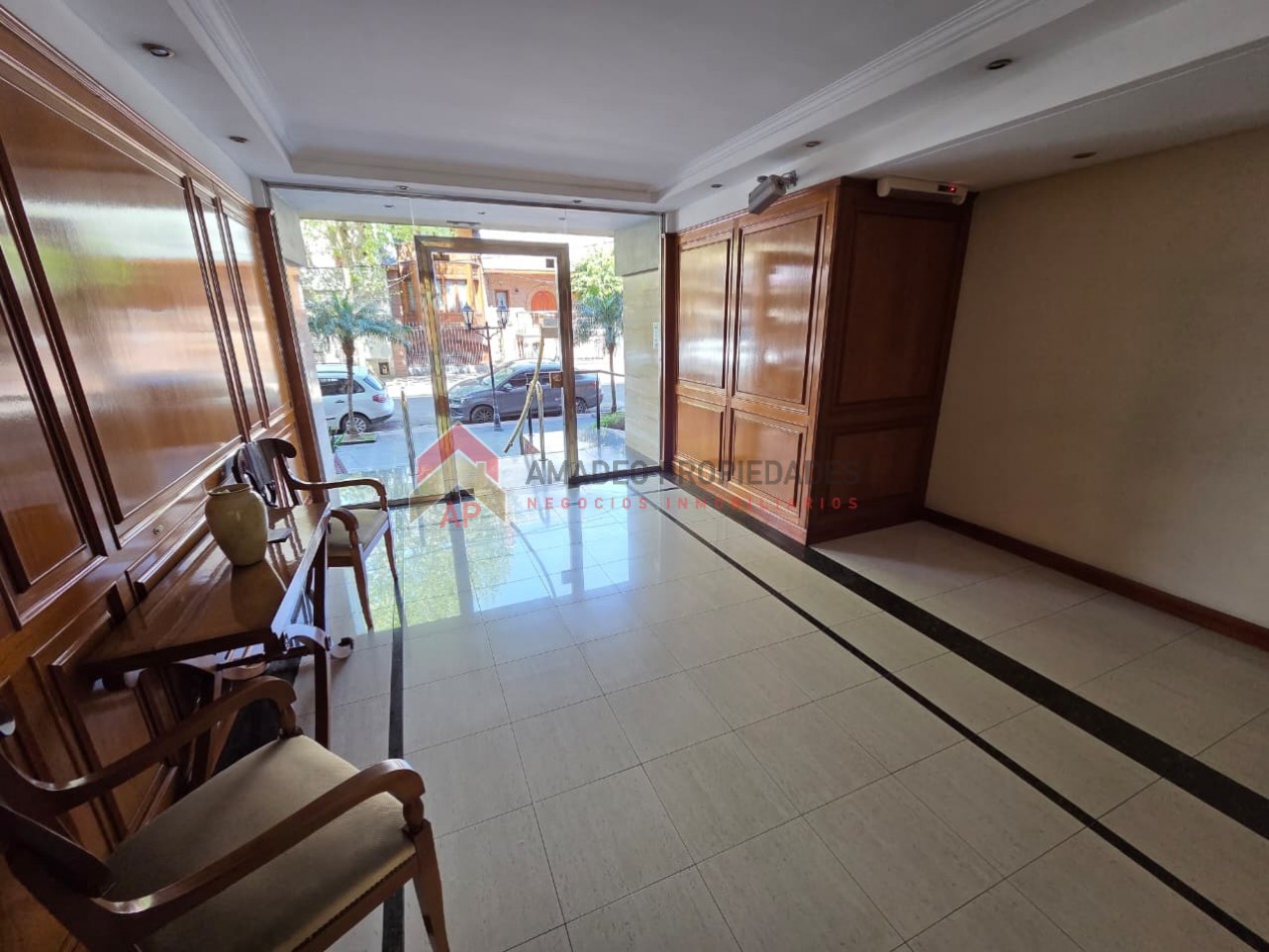 Impecable dpto semipiso 3 amb con balcon, cochera y baulera. Excelente ubicacion: Sixto Fernandez 137, Lomas de Zamora