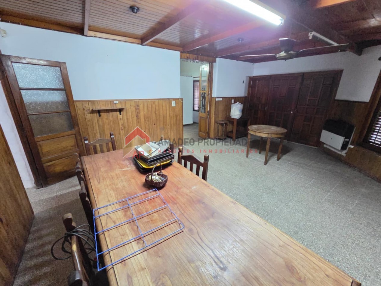 Casa 3 amb con terraza y cochera. Excelente ubicacion: Bernardo de Yrigoyen 196, Temperley