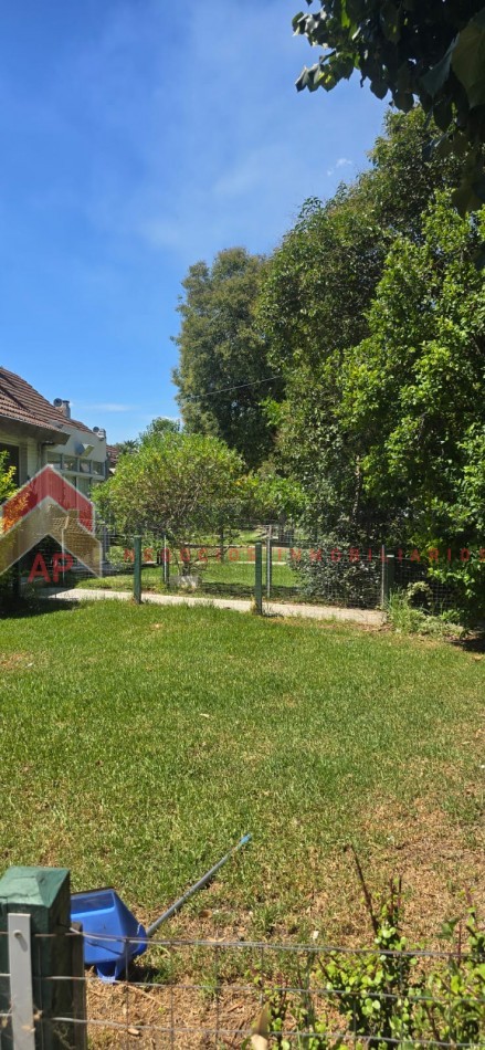 Casa 3 amb con jardin y parrilla, ubicado en Azul 298, Monte Grande