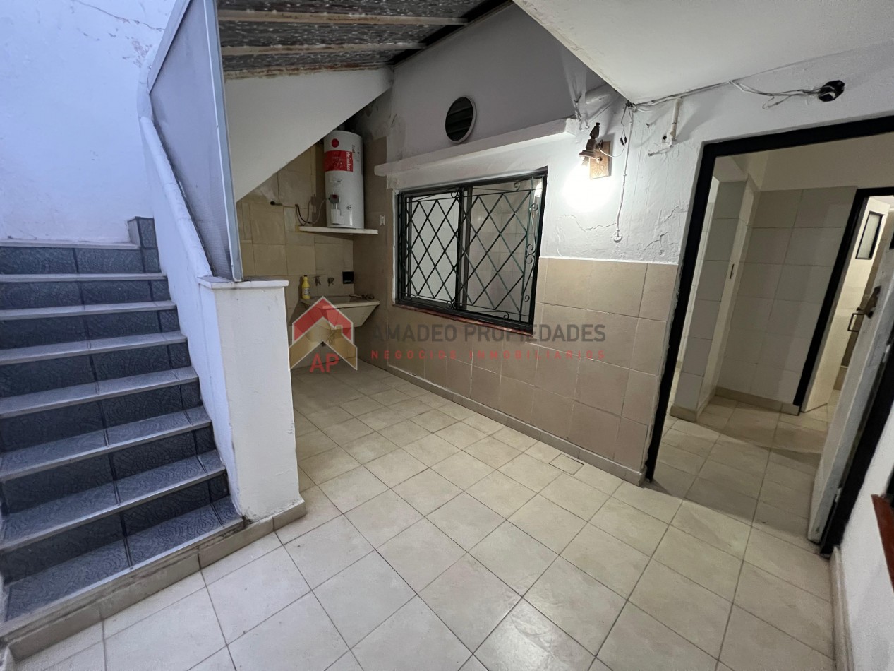 Dpto ph t/casa 3 amb con patio y terraza con quincho, ubicado Amancio Alcorta 363 Lanusita