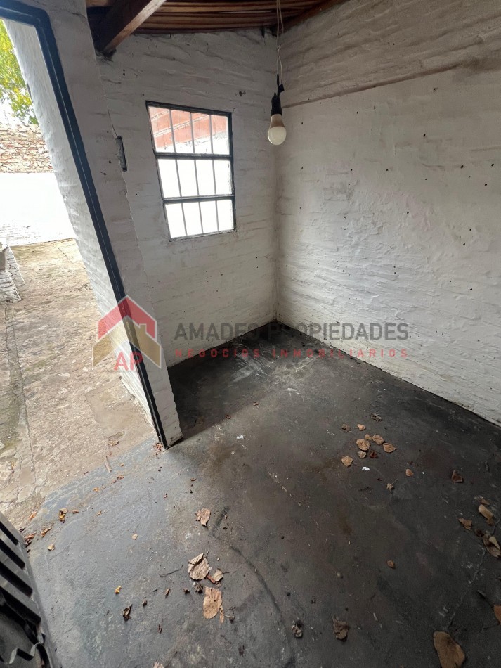 Casa 3 amb con amplio parque al frente, ubicada en Gonzalez Chavez 1061, Temperley