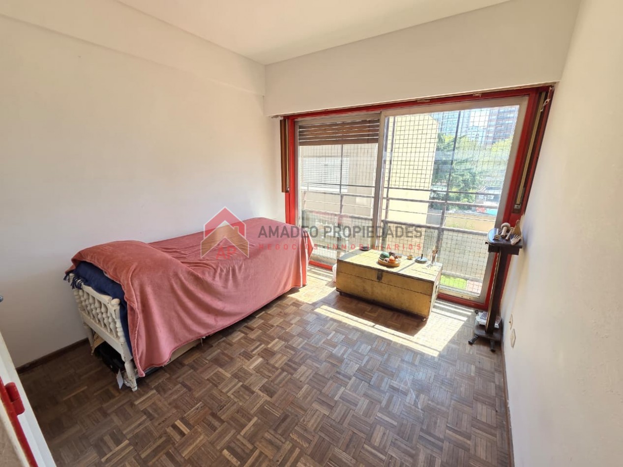 Impecable dpto semipiso 3 amb con balcon, cochera y baulera. Excelente ubicacion: Sixto Fernandez 137, Lomas de Zamora