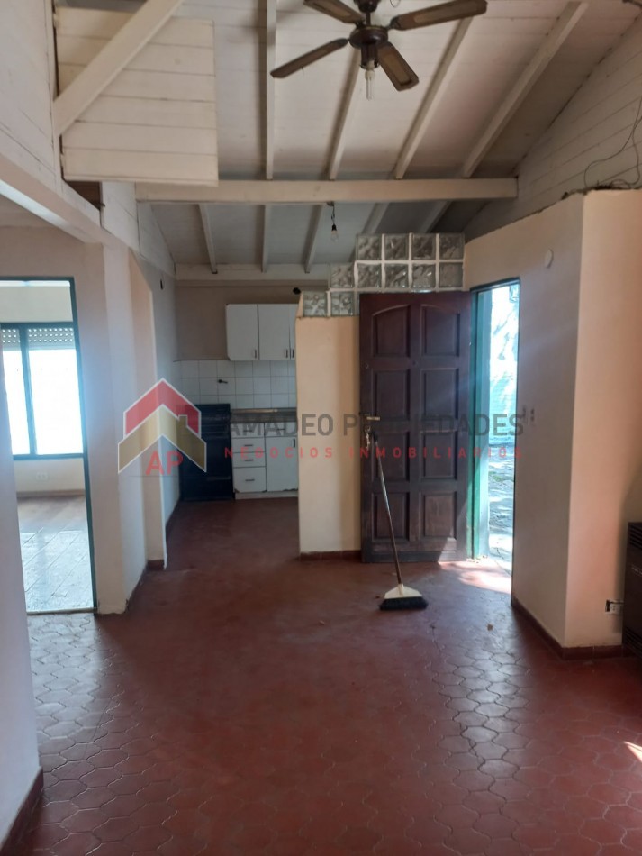 Casa 3 amb con amplio parque al frente, ubicada en Gonzalez Chavez 1061, Temperley