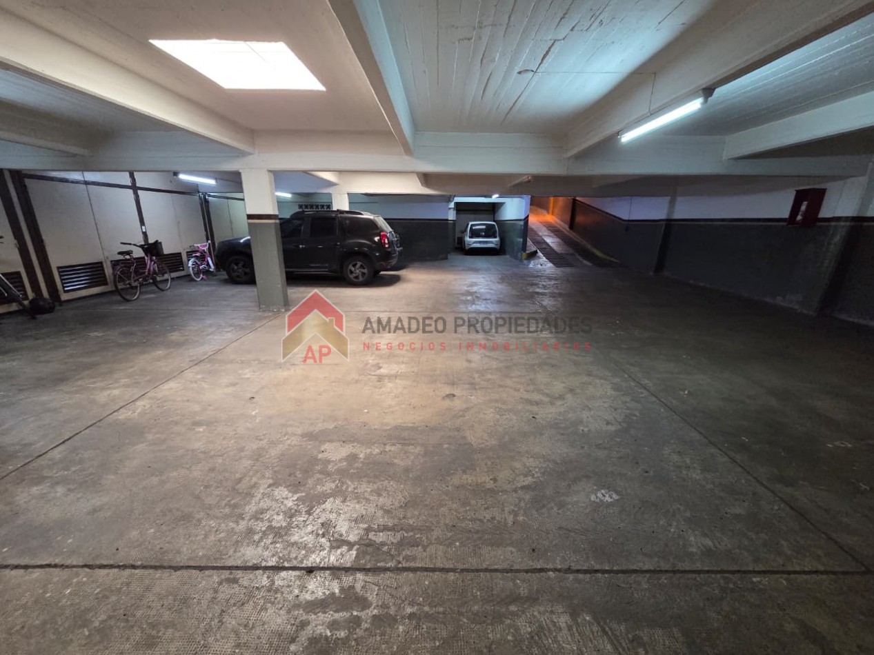 Impecable dpto semipiso 3 amb con balcon, cochera y baulera. Excelente ubicacion: Sixto Fernandez 137, Lomas de Zamora