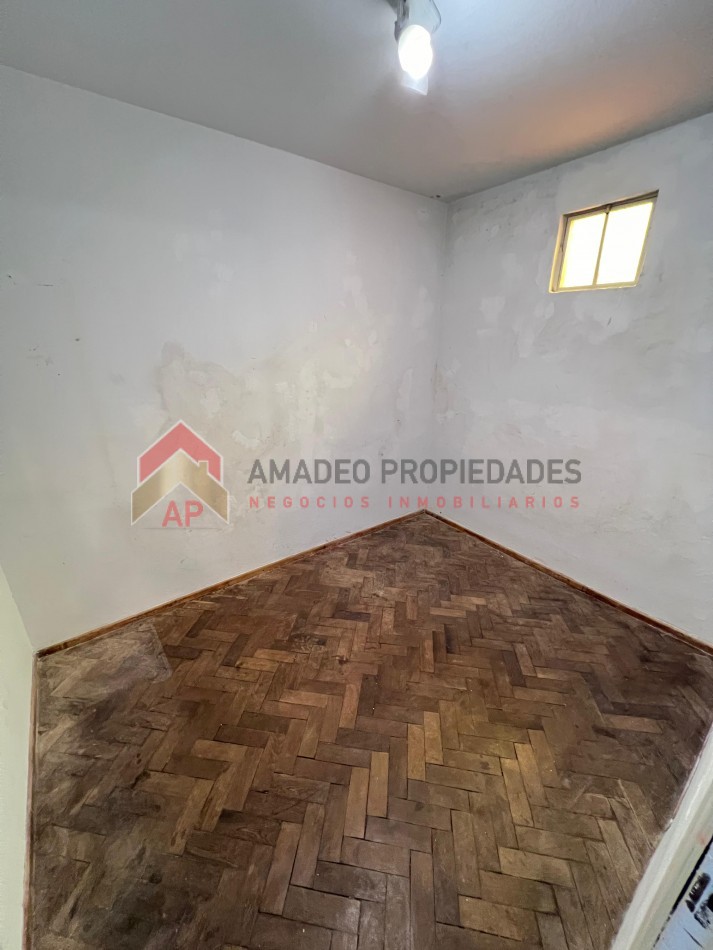 Gran casa 5 amb,  con parque y terraza, ubicada en Ituzaingo 62 Temperley