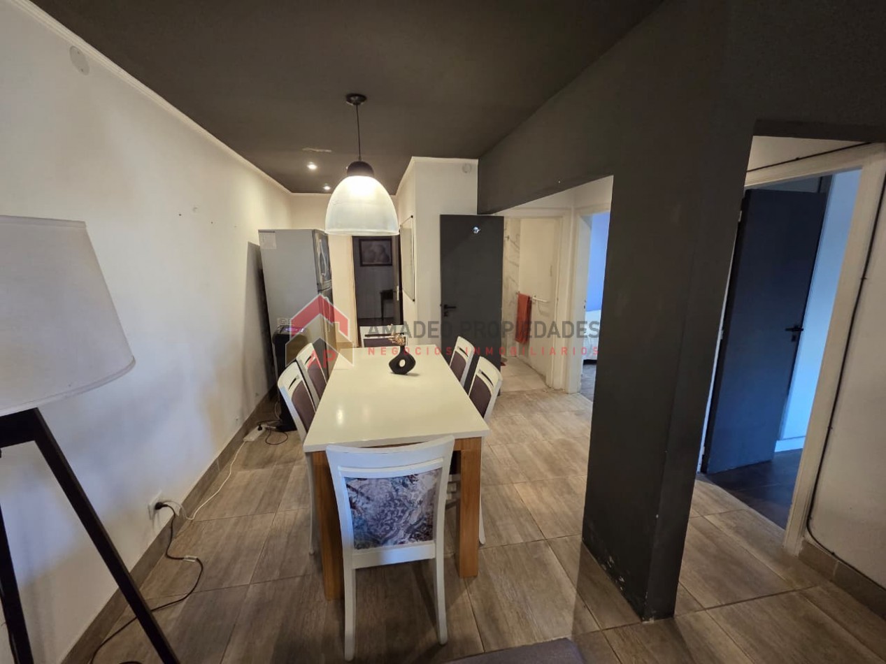 Excelente casa 4 amb con terraza, quincho, patio y cochera. Ubicada en Constantino Gaito 116, Lomas de Zamora